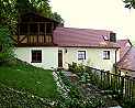 Holiday accommodation Goegerhaus in Egloffstein: Guest house with pergola (3 kByte)
For large-scale sights click onto the image