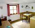 For larger scale of picture click here! Holiday apartment Mountain in the Goegerhaus: corner seat with kitchen table (JPG, 4 kByte)